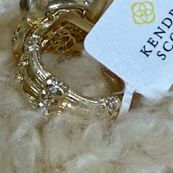 Kendra Scott Maura Jag Gold Ring - Picture 10 of 10